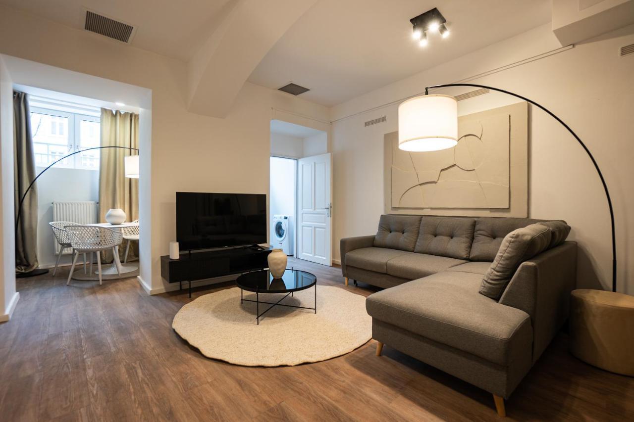 Stylish Apartment With Dedicated Working Space And Super King-Size Bed Located Between City Centre And Donau River Wina Bagian luar foto
