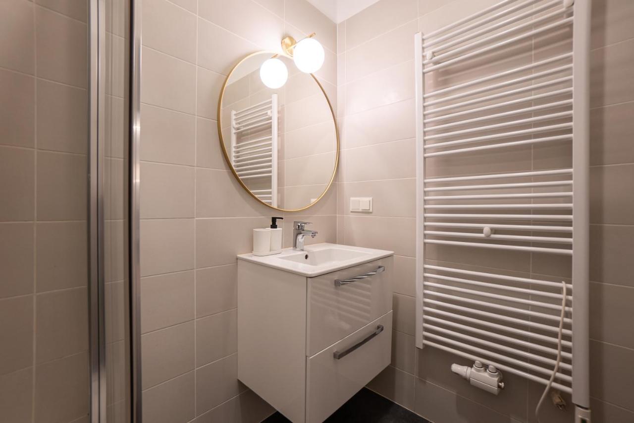 Stylish Apartment With Dedicated Working Space And Super King-Size Bed Located Between City Centre And Donau River Wina Bagian luar foto