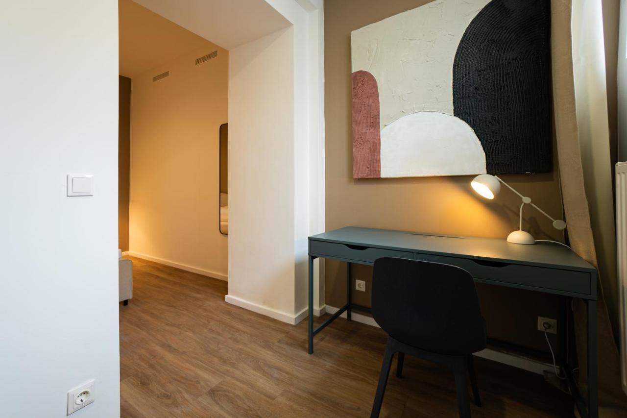 Stylish Apartment With Dedicated Working Space And Super King-Size Bed Located Between City Centre And Donau River Wina Bagian luar foto