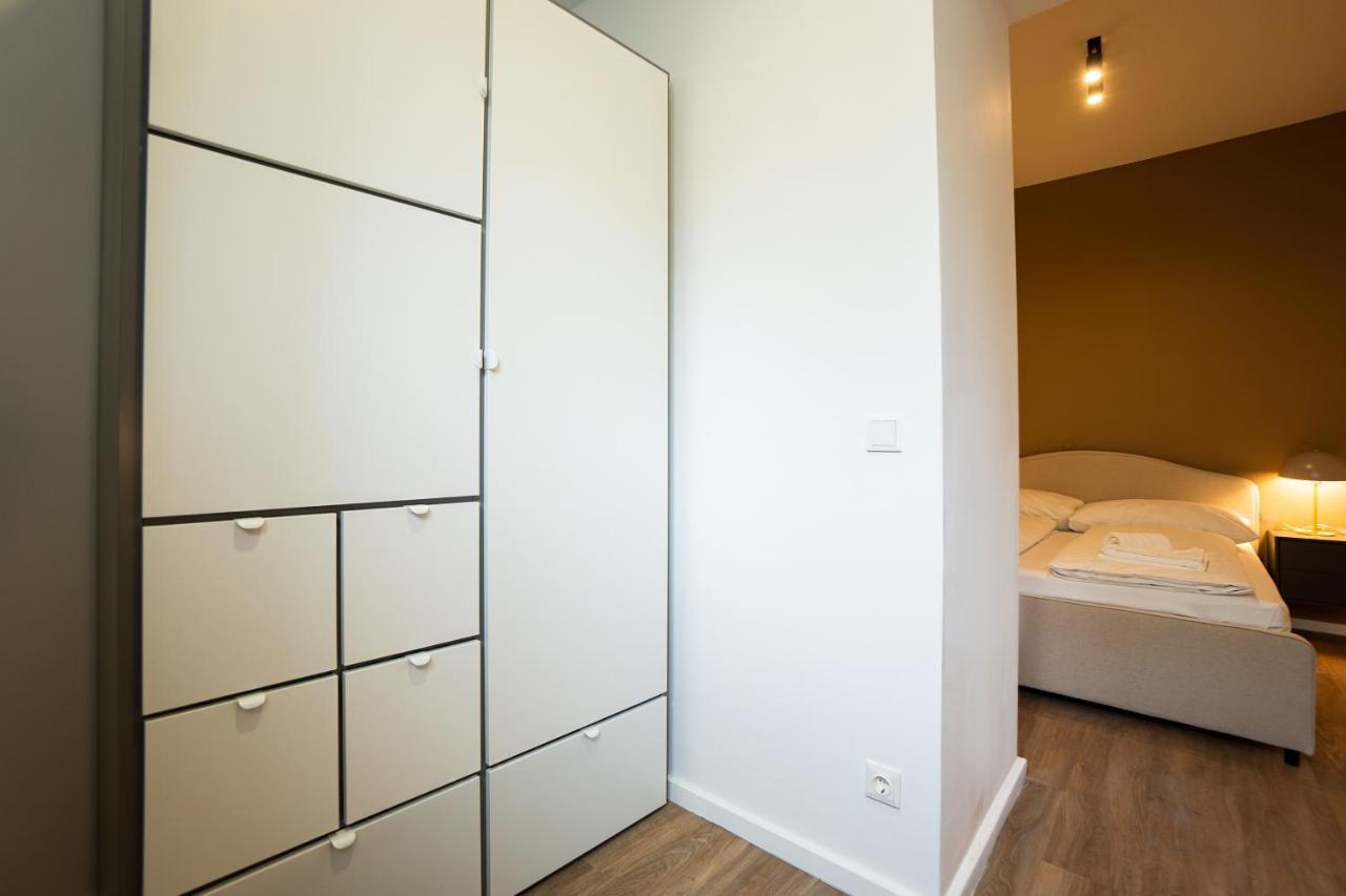 Stylish Apartment With Dedicated Working Space And Super King-Size Bed Located Between City Centre And Donau River Wina Bagian luar foto