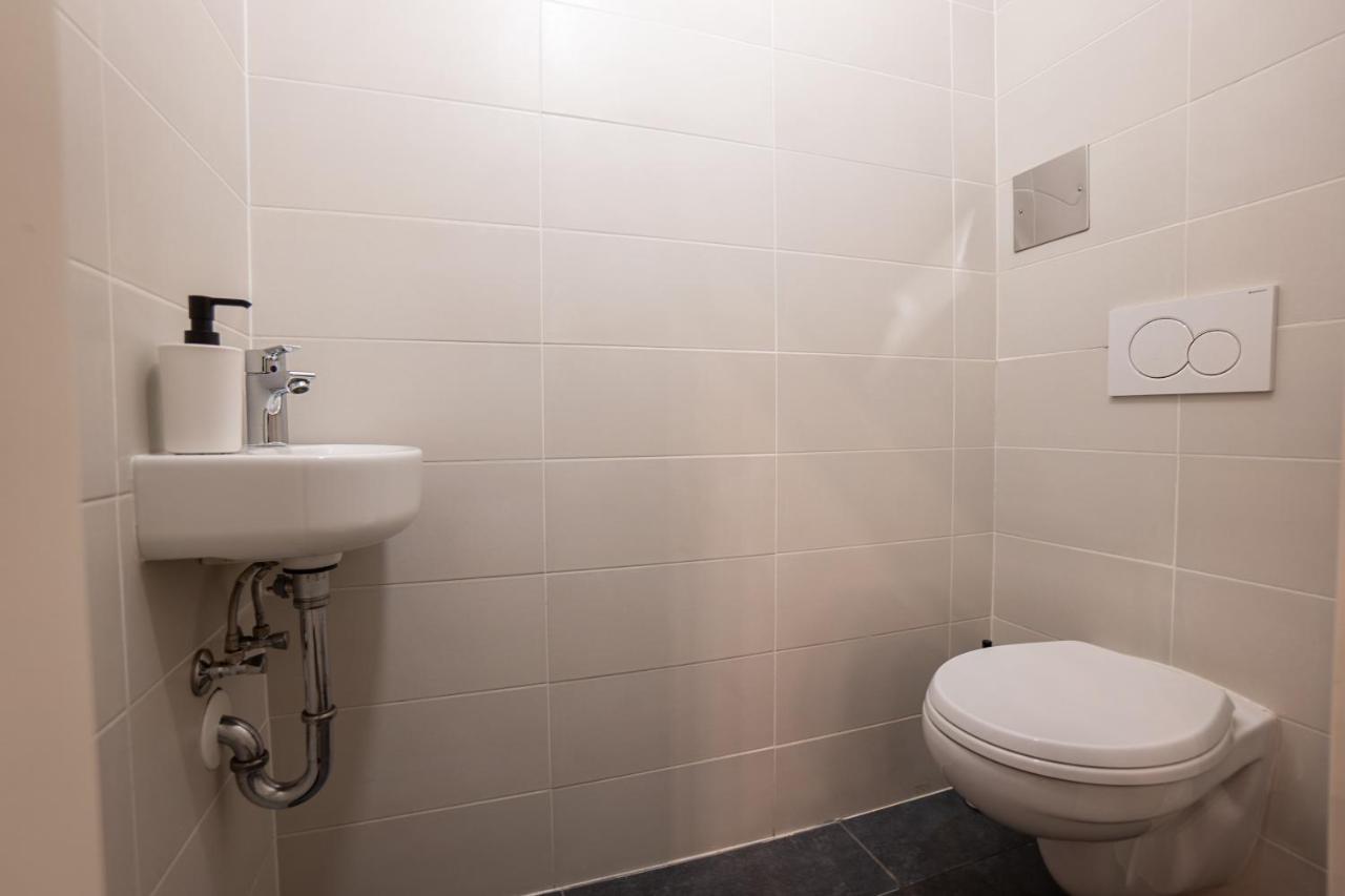 Stylish Apartment With Dedicated Working Space And Super King-Size Bed Located Between City Centre And Donau River Wina Bagian luar foto
