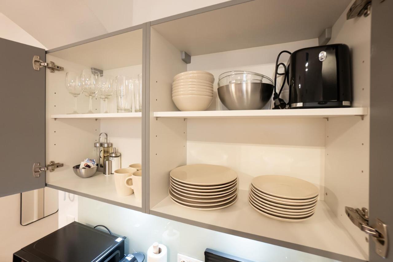 Stylish Apartment With Dedicated Working Space And Super King-Size Bed Located Between City Centre And Donau River Wina Bagian luar foto